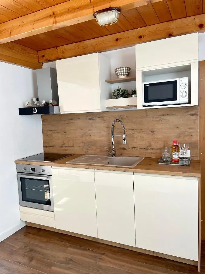 Apartment Araucaria Gallery Crikvenica 0*,  Croatia